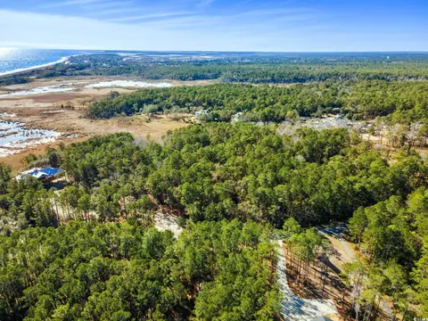 2706 Vanderbilt Blvd., Pawleys Island, SC