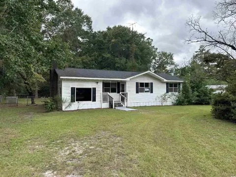 11185 Old Pee Dee Rd., Hemingway, SC
