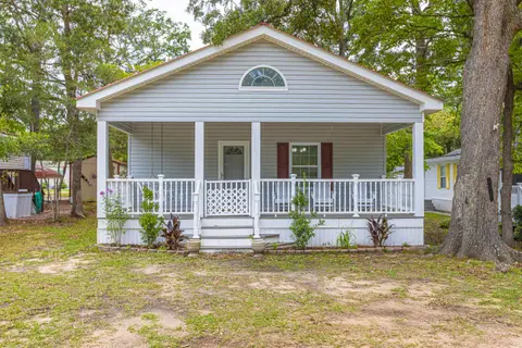 517 Porter Dr., Garden City Beach, SC