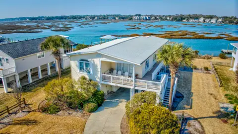 566 Yucca Ave., Garden City Beach, SC