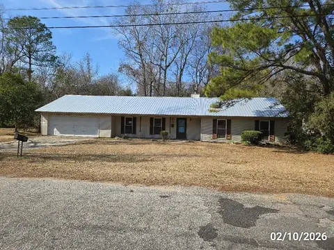 707 Lexington Ave., Kingstree, SC