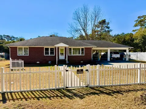 811 Cedar St., Georgetown, SC