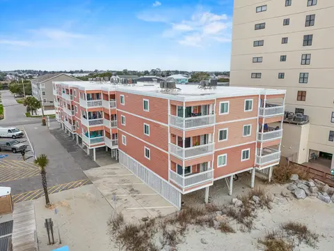 900 N Waccamaw Dr., Garden City Beach, SC