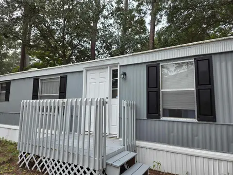 495 Clubhouse Rd., Garden City Beach, SC