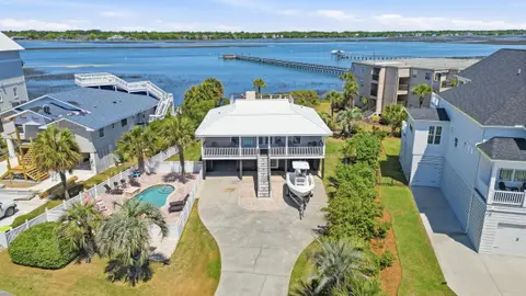 1607 Dolphin St., Garden City Beach, SC