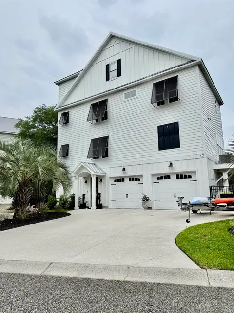 17 Carson Creek Dr., Murrells Inlet, SC