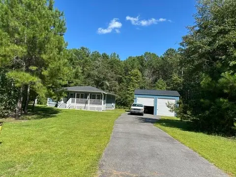 5683 Red Bluff Rd., Loris, SC