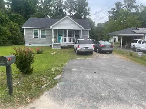 904 W Hemlock St., Andrews, SC