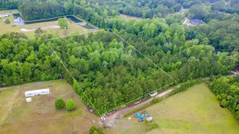 581 Roberts Rd., Aynor, SC