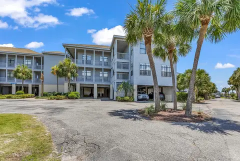 35 Inlet Point Dr., Pawleys Island, SC