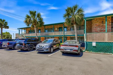 4516 Seaview St., North Myrtle Beach, SC
