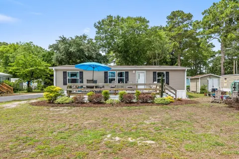 1617 Crystal Lake Dr., Myrtle Beach, SC