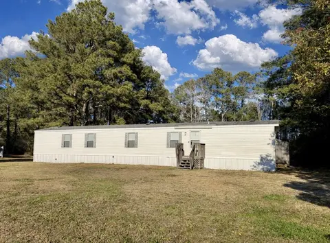 762 West Bear Grass Rd., Longs, SC