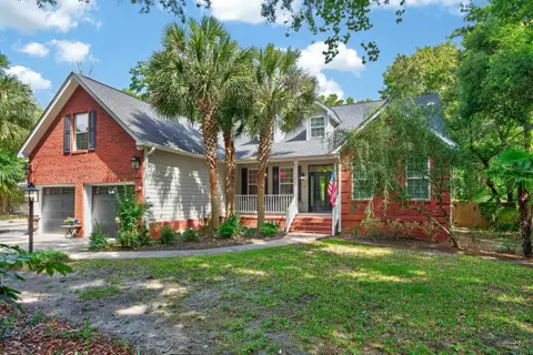 1220 Crooked Oak Dr., Pawleys Island, SC