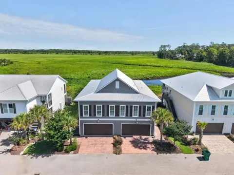 19 Red Skiff Ln., Pawleys Island, SC