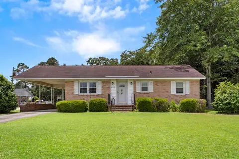 805 Highland Dr., Mullins, SC
