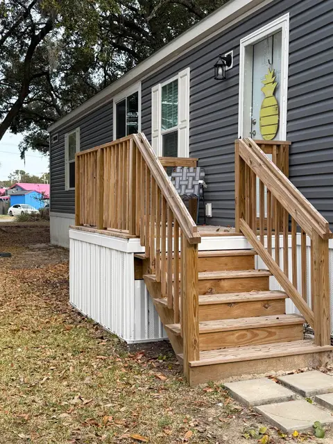 510 Key Largo Ave., Murrells Inlet, SC
