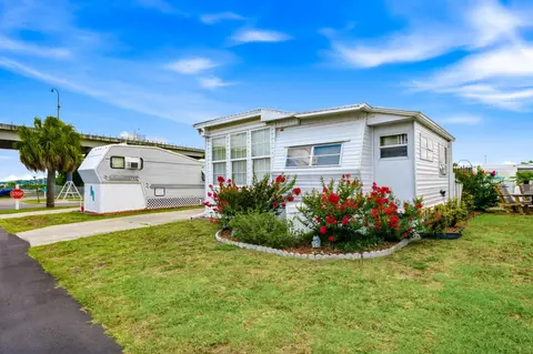 206 High Tide Dr., North Myrtle Beach, SC