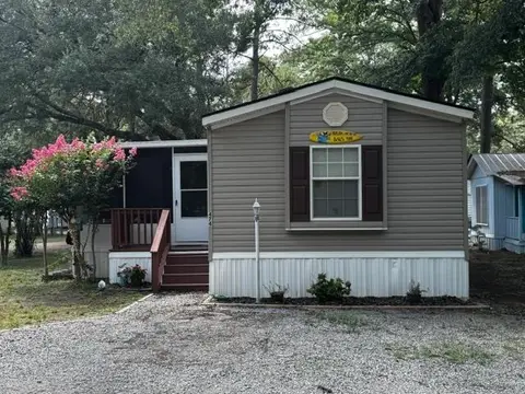 474 W Banks Dr., Garden City Beach, SC