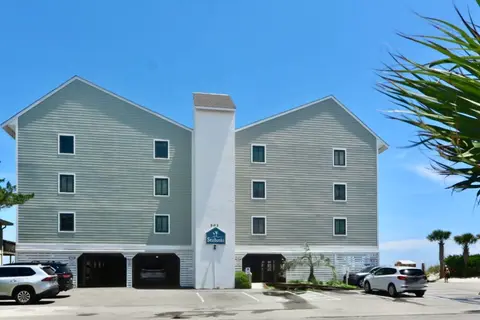 502 N Waccamaw Dr., Garden City Beach, SC