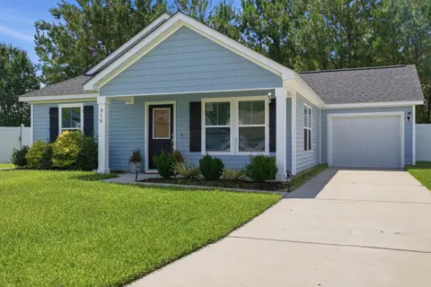 916 Clay Pigeon Ct., Longs, SC