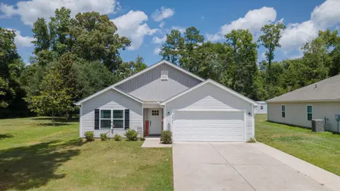 3911 Lake Dr., Loris, SC
