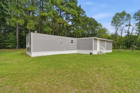 153 Crepe Myrtle Dr., Loris, SC