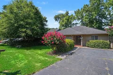 104 Hickory Dr., Conway, SC