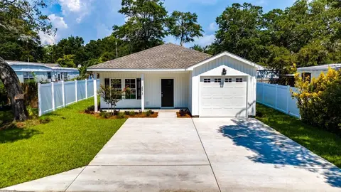 4513 Pelican St., North Myrtle Beach, SC