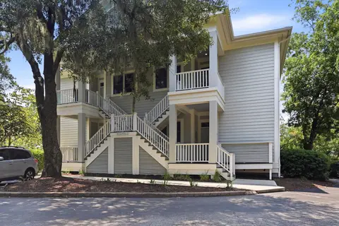 29 McKissick Dr., Litchfield, SC