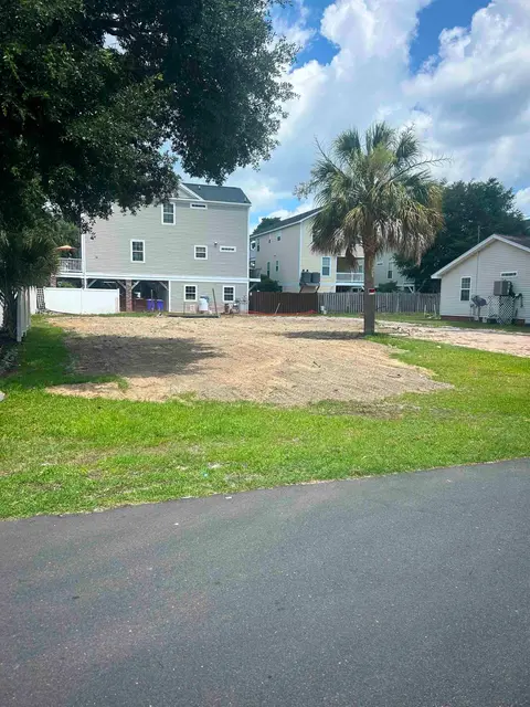 330 Lakeside Dr., Surfside Beach, SC