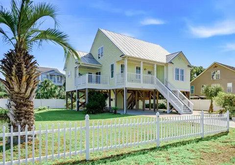 208 Vista Dr., Garden City Beach, SC