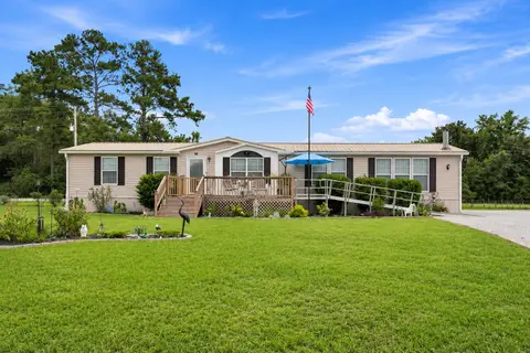 6284 Donahue Dr., Conway, SC