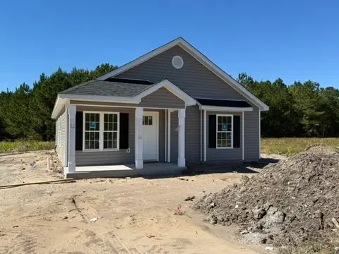 1272 Blue Moon Dr., Loris, SC