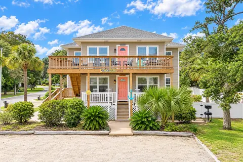 3908 Seaview St., North Myrtle Beach, SC