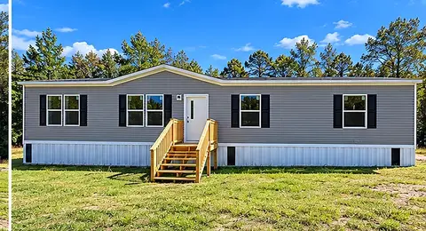 613 Willie Hodge Rd., Mullins, SC