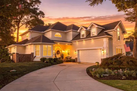 921 Morrall Dr., North Myrtle Beach, SC
