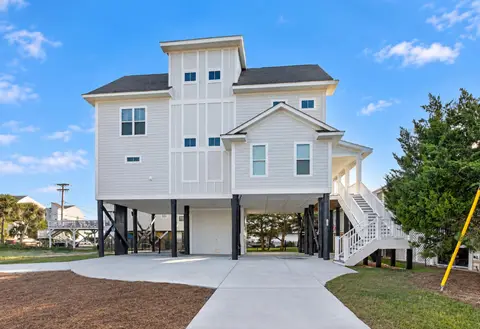 109 Cypress Ave., Garden City Beach, SC