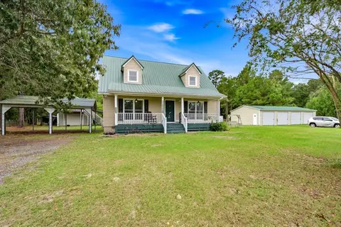 1876 Nathan Dr., Loris, SC
