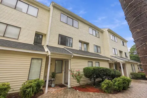 209 75th Ave N, Myrtle Beach, SC