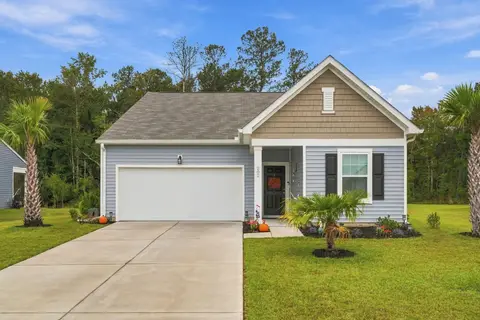 202 Linares St., Loris, SC
