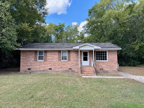 303 Irick Dr., Marion, SC