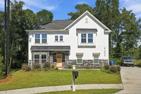 1004 Maccoa Dr., Conway, SC