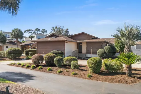 624 Cypress Ln., North Myrtle Beach, SC
