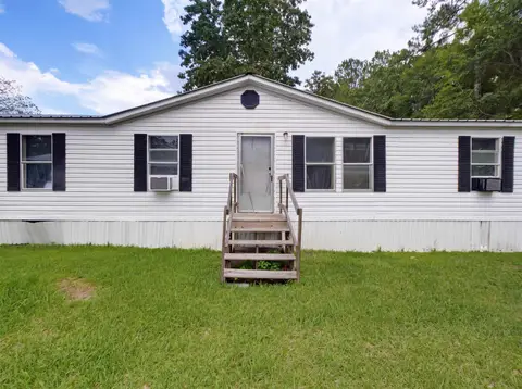 10 Locust St, Andrews, SC