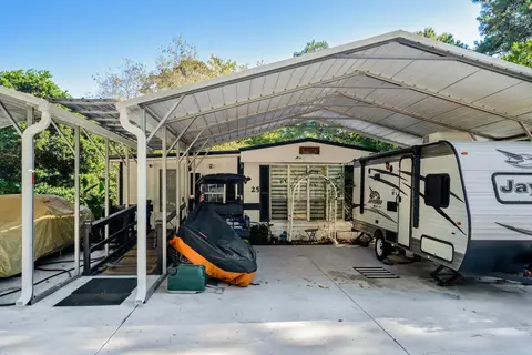 25 Ocean Reef Ln., Murrells Inlet, SC